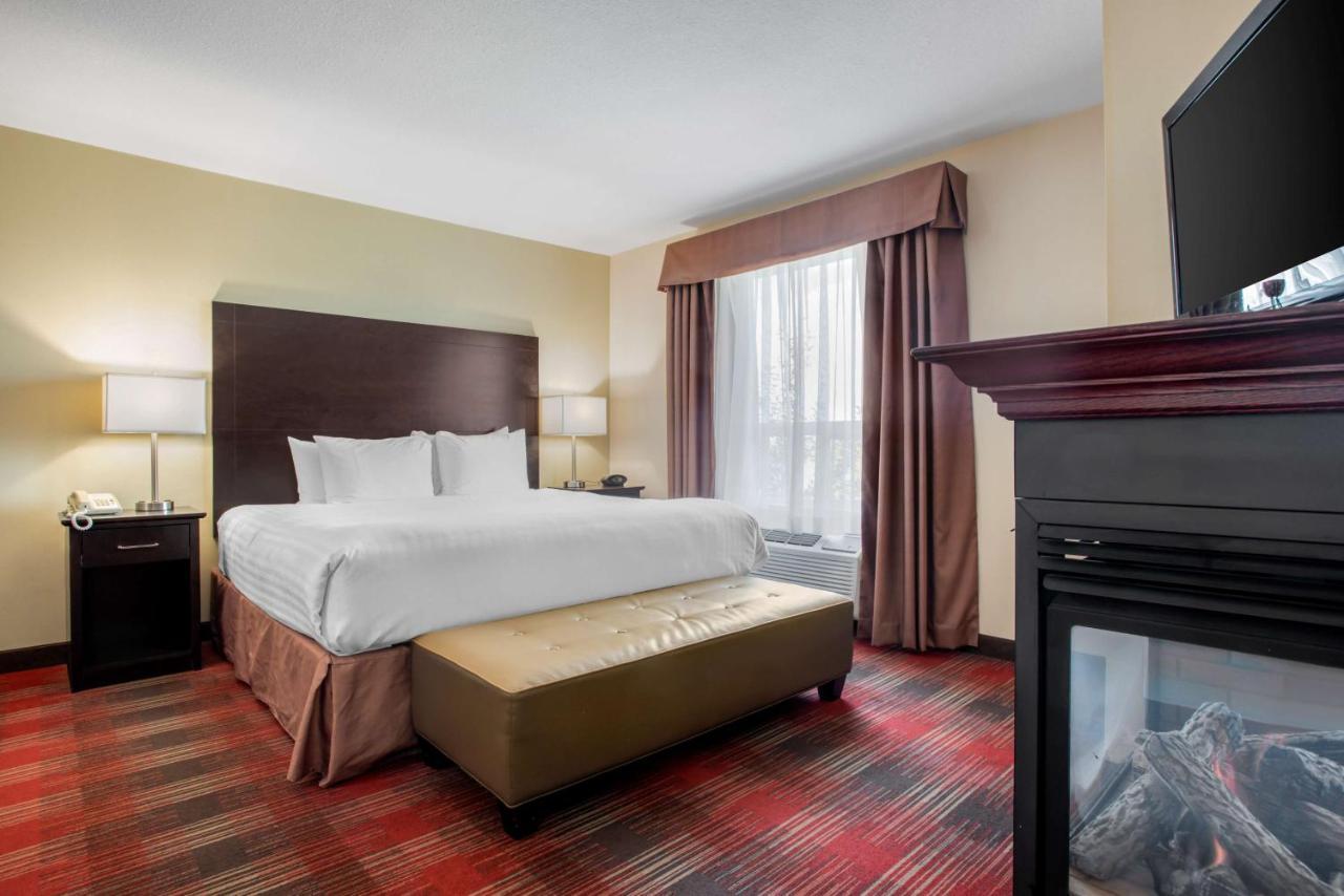 Best Western Plus Red Deer Inn & Suite Bagian luar foto