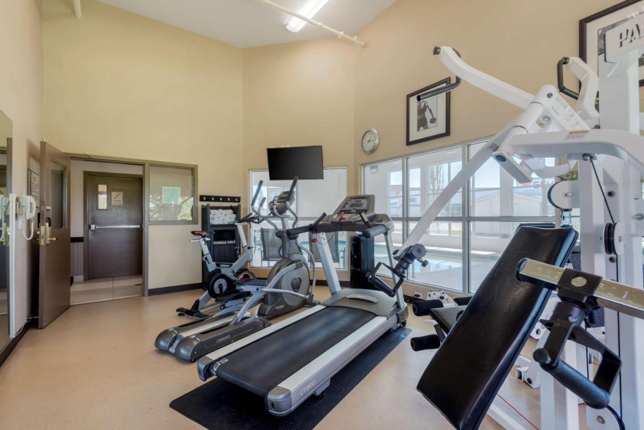 Best Western Plus Red Deer Inn & Suite Bagian luar foto