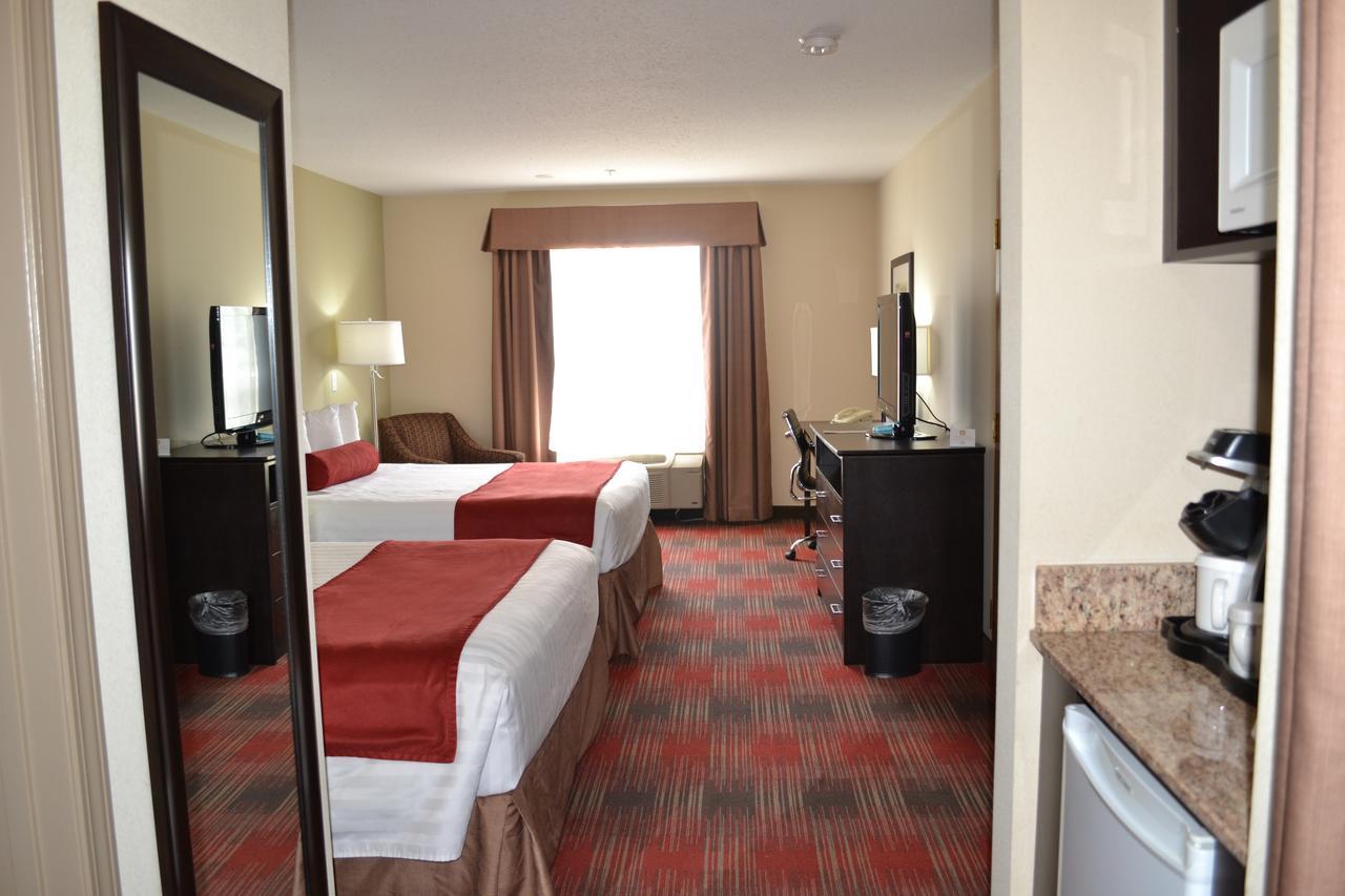 Best Western Plus Red Deer Inn & Suite Bagian luar foto