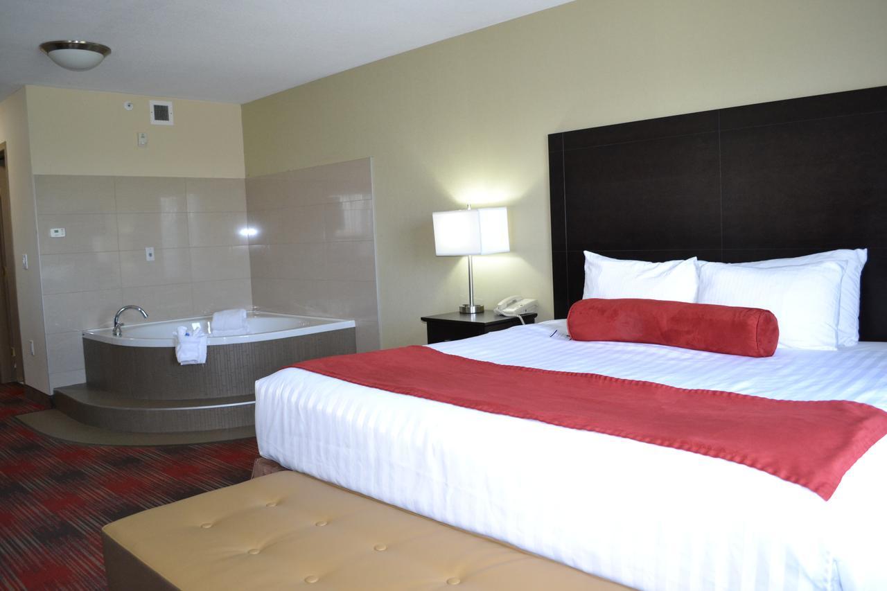 Best Western Plus Red Deer Inn & Suite Bagian luar foto